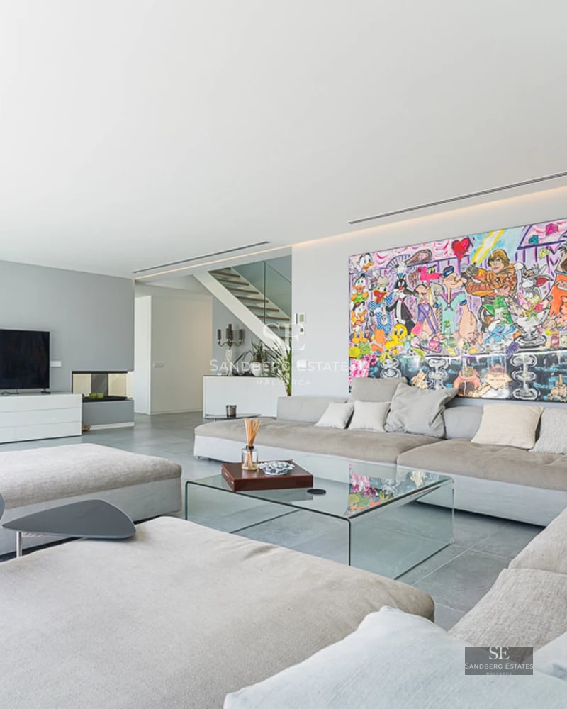 Modern exterior with reflecting pool, lush garden, and minimalist architecture. Ideal for families and design enthusiasts.