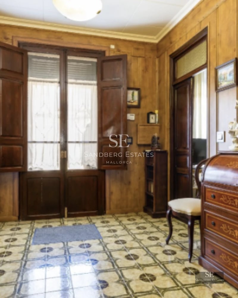 Spacious terrace with pool and sea views. Modern design with sun loungers and lush vegetation. Ideal for relaxation and enjoyment.