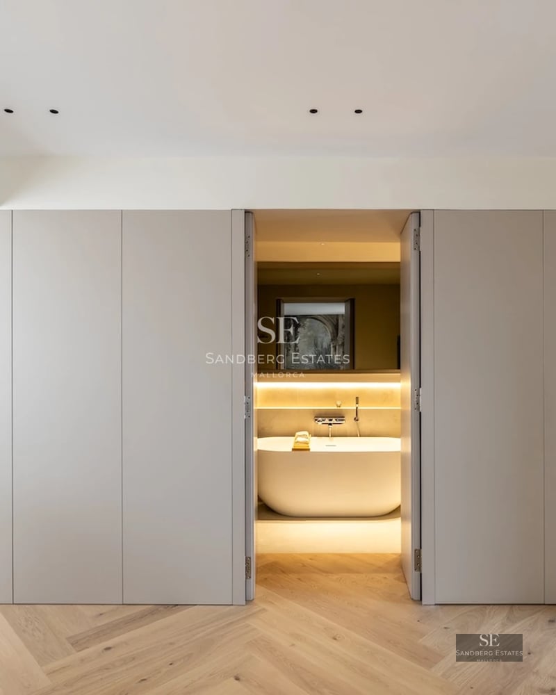 Spacious terrace with pool, panoramic views, modern furniture, and minimalist design. Ideal for relaxation and entertainment.