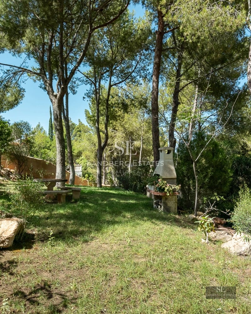 Expansive terrace with infinity pool, modern furnishings, and panoramic views. Elegant architecture with high-quality finishes.