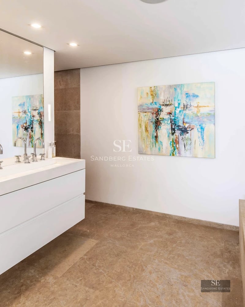 View of modern home featuring pool, expansive garden, clean architecture, large windows. Minimalist design and lush vegetation.