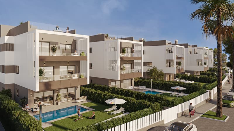 Rangée de villas modernes blanches avec piscines, jardins et toits-terrasses sous un ciel bleu.