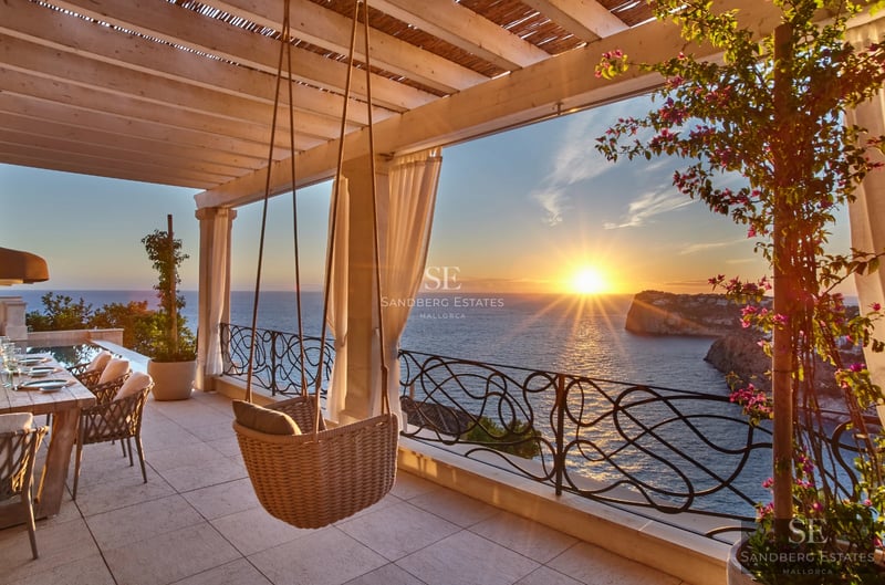 Exterior view of modern villa with pool, manicured gardens, spacious terraces and contemporary architecture. Minimalist and elegant design.