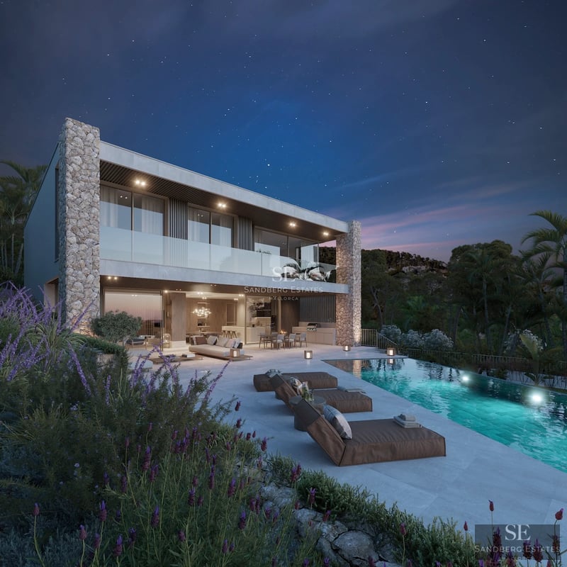 Vista de una lujosa piscina reflectante rodeada de exuberante vegetación y arquitectura moderna. Detalles en piedra natural y madera.