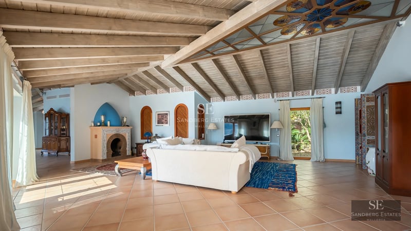 Spacious terrace with infinity pool, sun loungers, and panoramic views. Modern design, high-quality materials, abundant natural light.