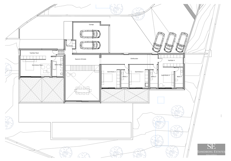 Plan technique montrant l'aménagement d'une villa de 4 chambres, salles de bains attenantes, garage et espaces extérieurs.