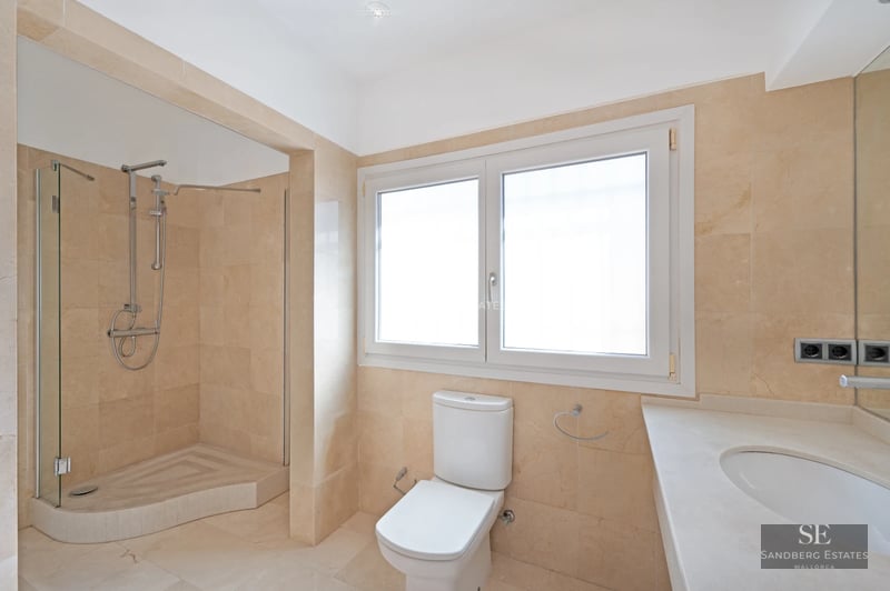 Exterior view of a modern villa with infinity pool, spacious terraces, and lush greenery. Minimalist and elegant architectural design.