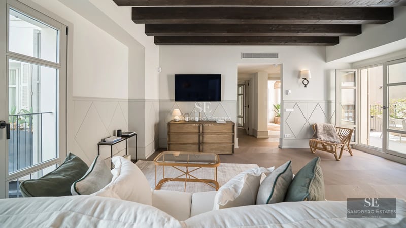 Exterior view of a modern villa with infinity pool, large terraces, and gardens. Minimalist architectural design with natural light.