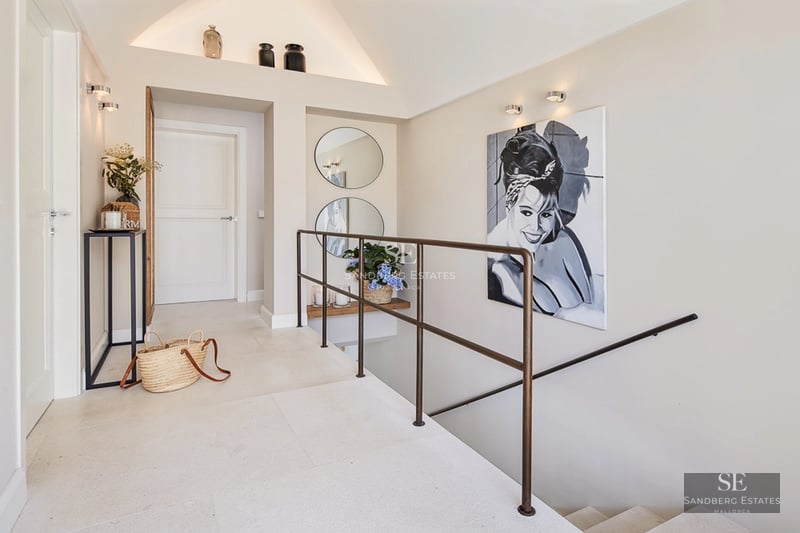 Modern penthouse with private pool, panoramic sea views and spacious terrace. Minimalist design, abundant natural light.